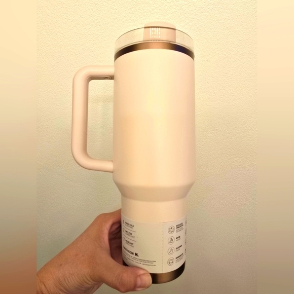 NIB Stanley Limited Edition Gilded Sugar Cream The Flowstate Quencher 40 Oz - Picture 3 of 6